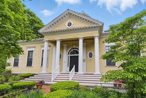 35 Nonantum St E Boston MA 02135