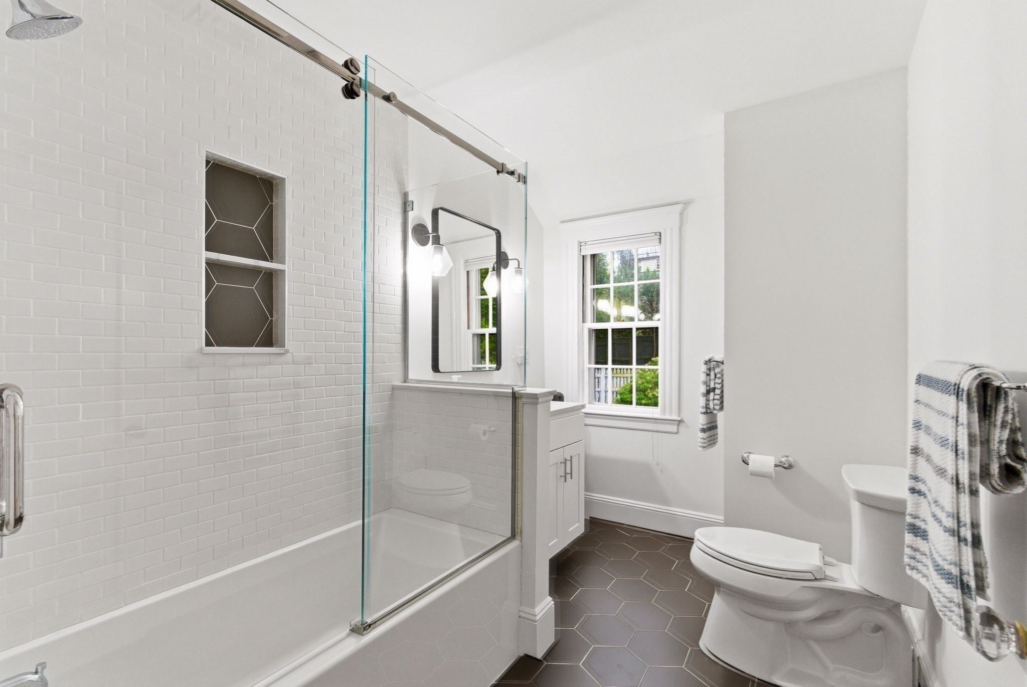 292 Pond St, Brookline, MA Photo #28