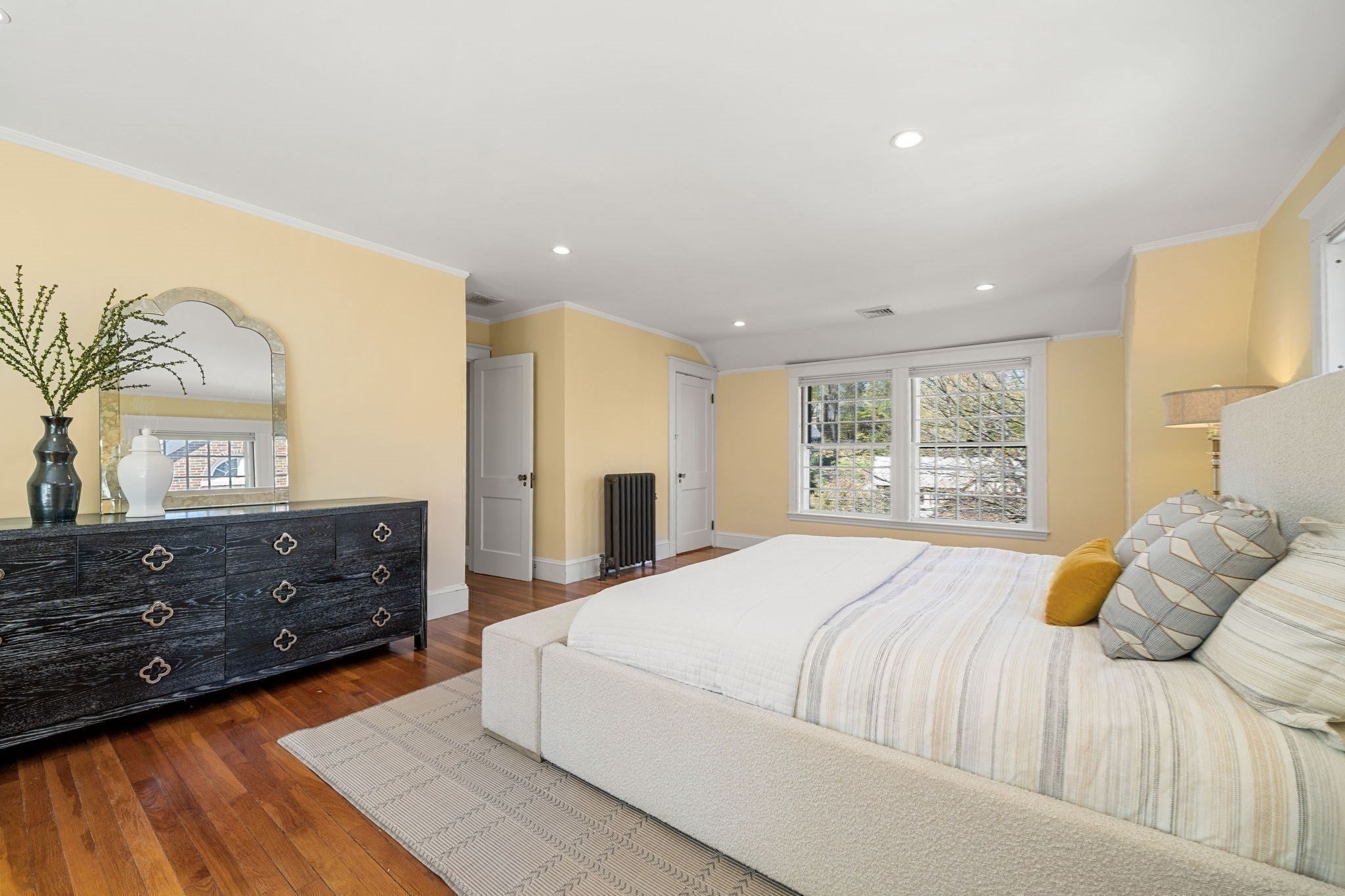 292 Pond St, Brookline, MA Photo #27