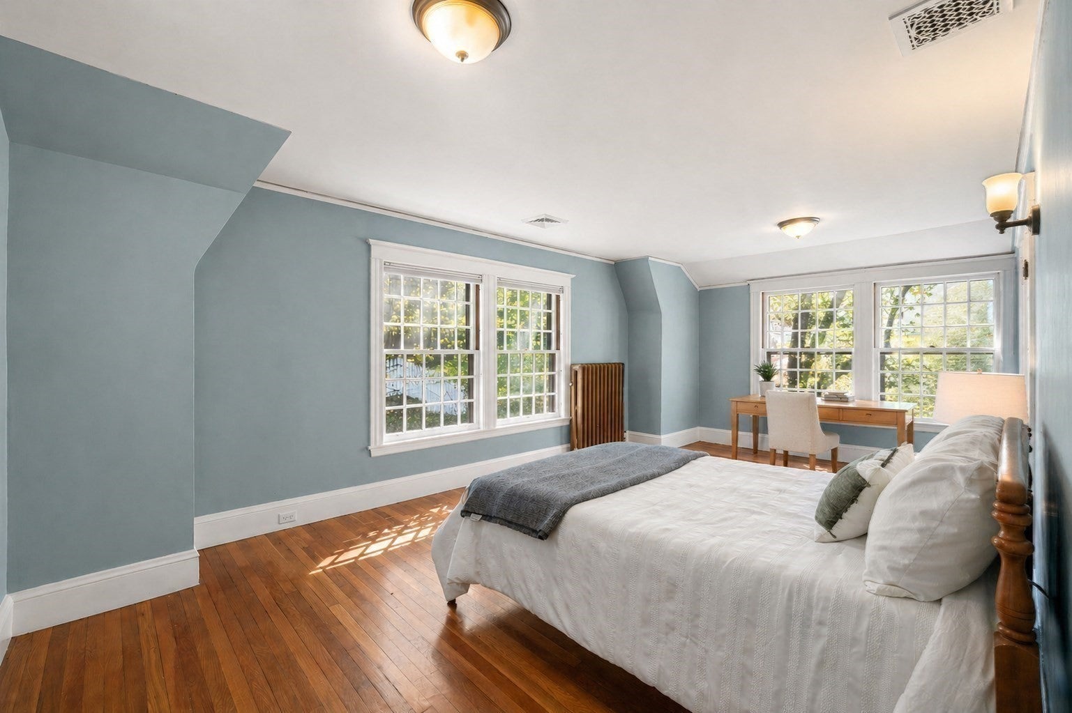 292 Pond St, Brookline, MA Photo #31