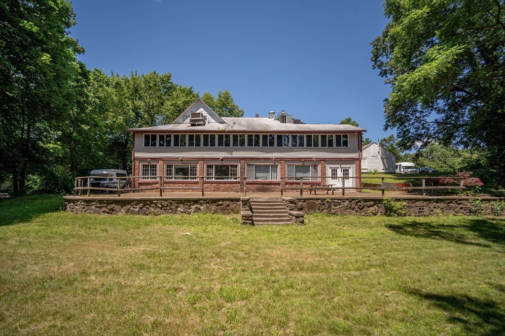 2589 Boston Road