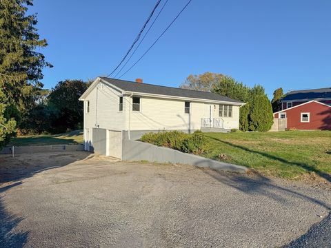 19 Richard Rd Swansea MA 02777