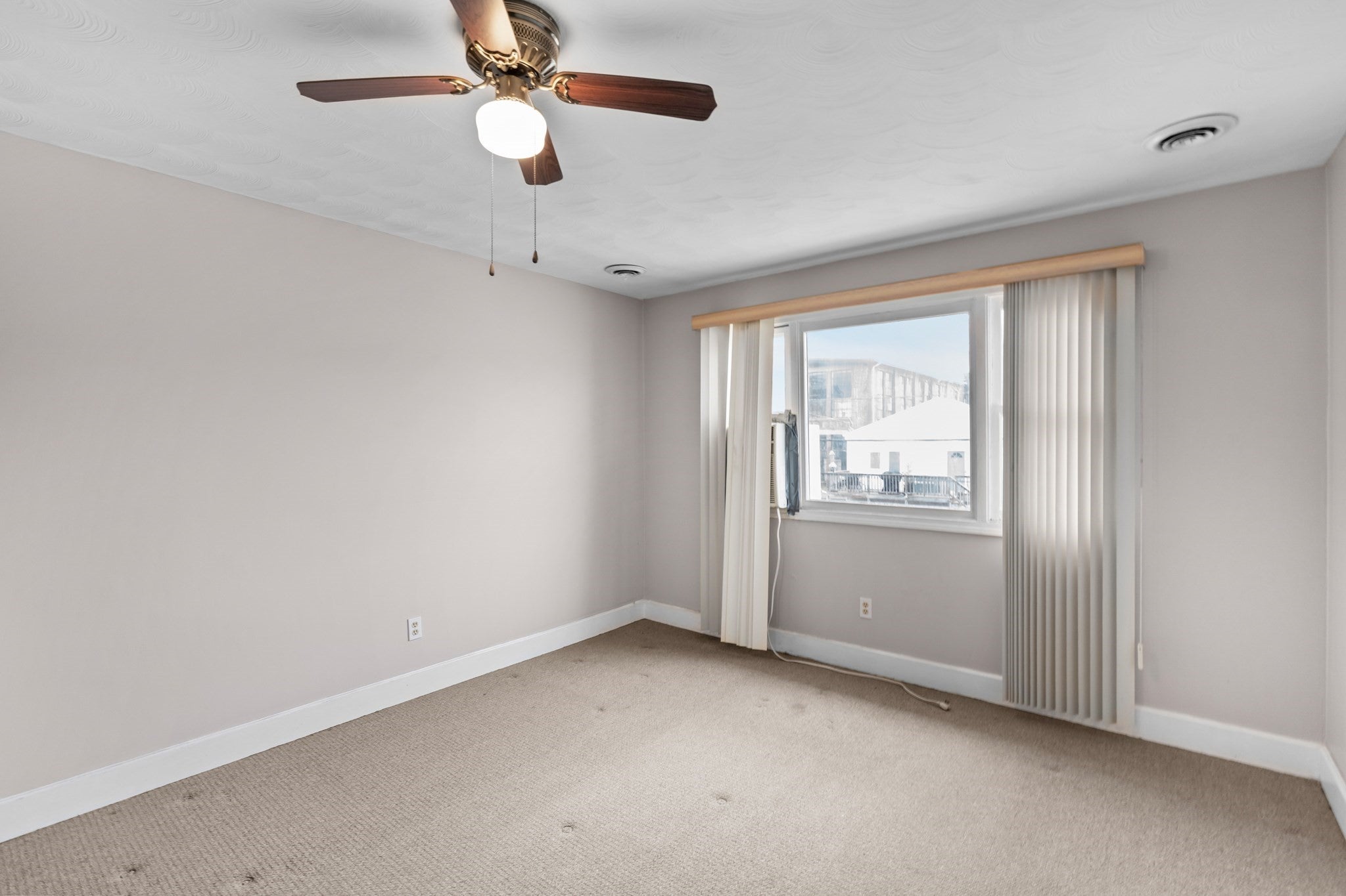 70 North Court F