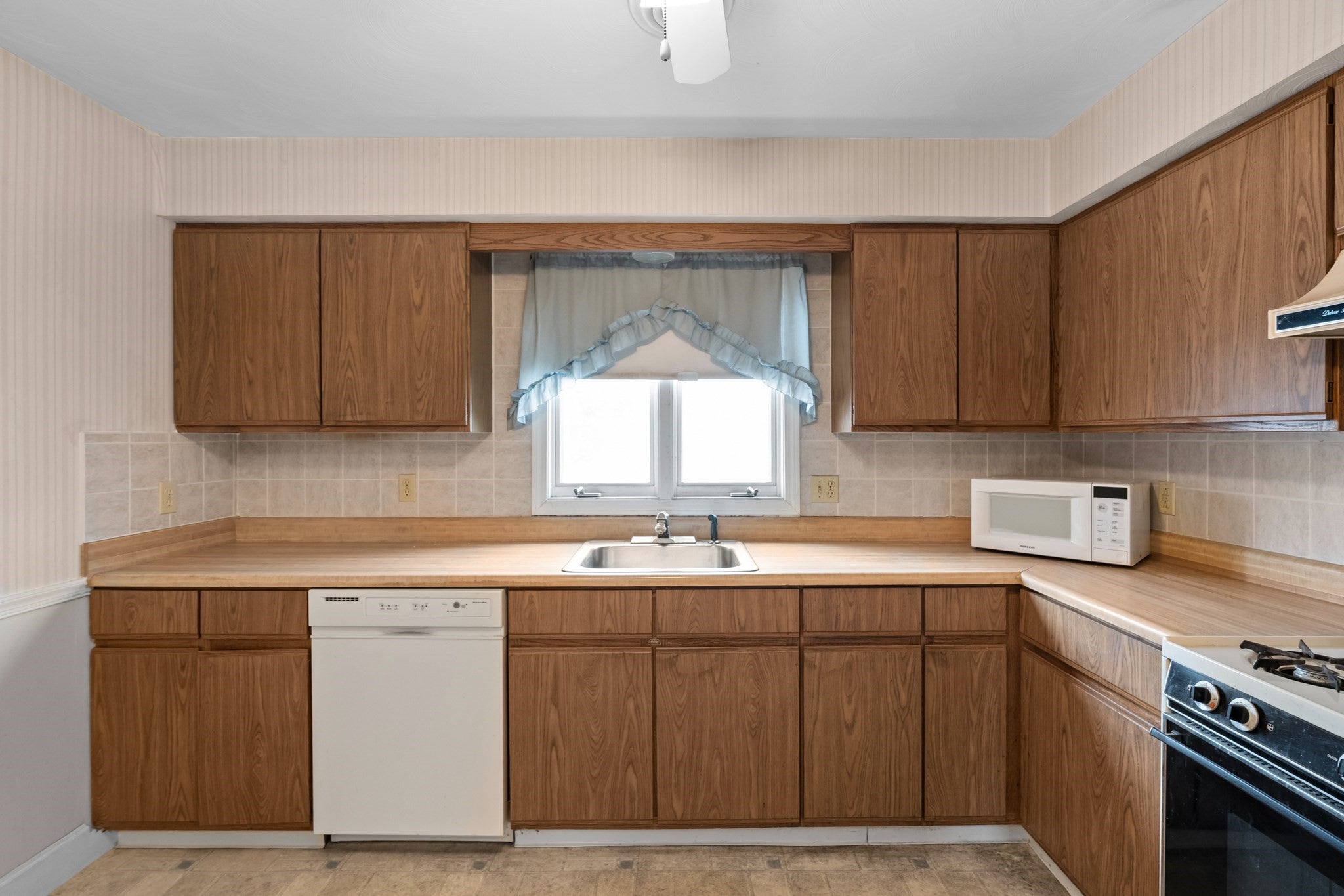 70 North Court #F, Fall River, MA, 70 North Court #F, Fall River, MA Photo #7