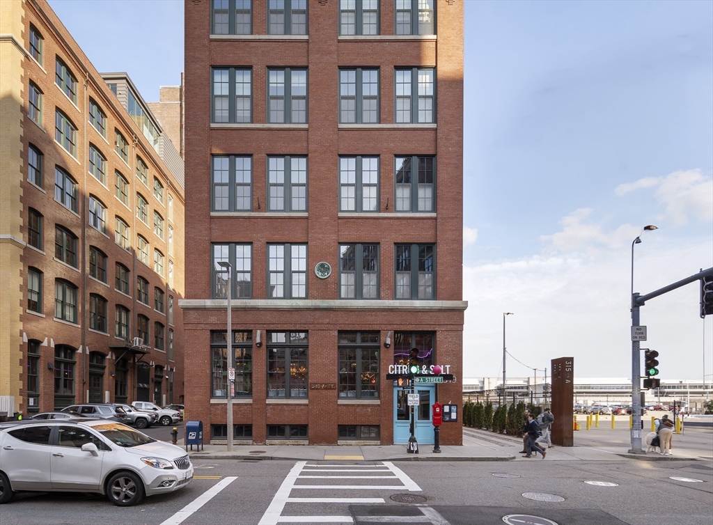 319 A St. 208