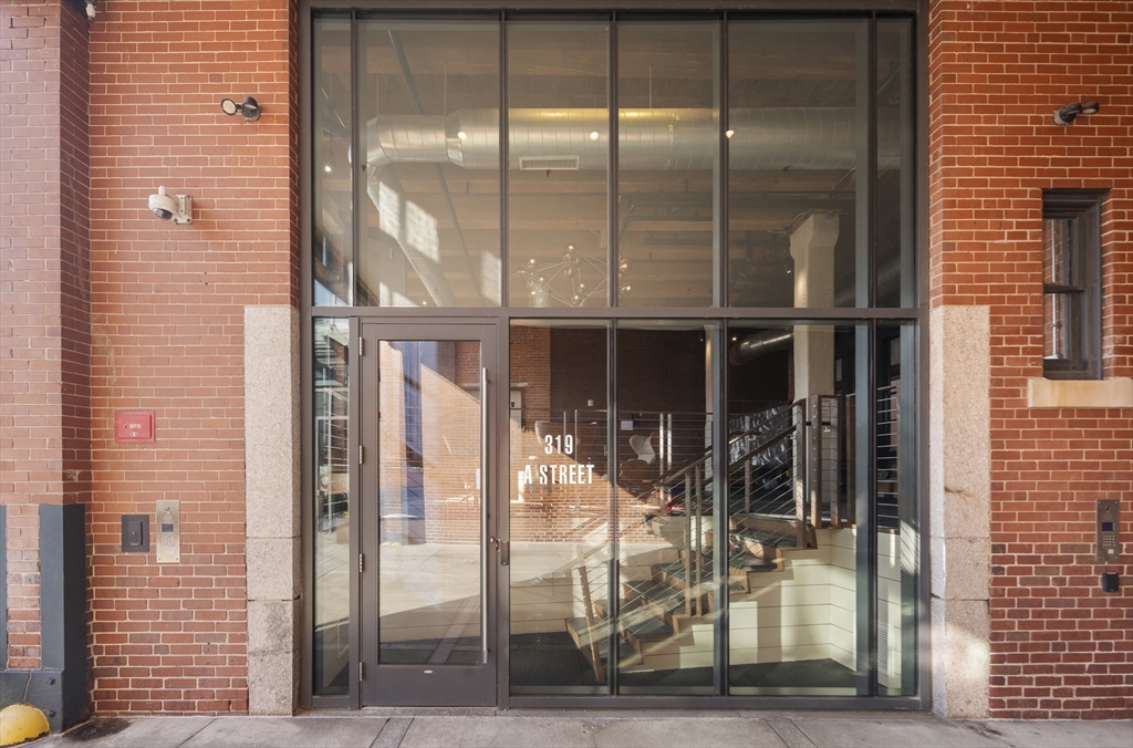 319 A St. 208