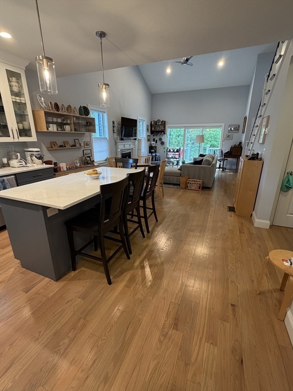 48 Acorn Pl 48