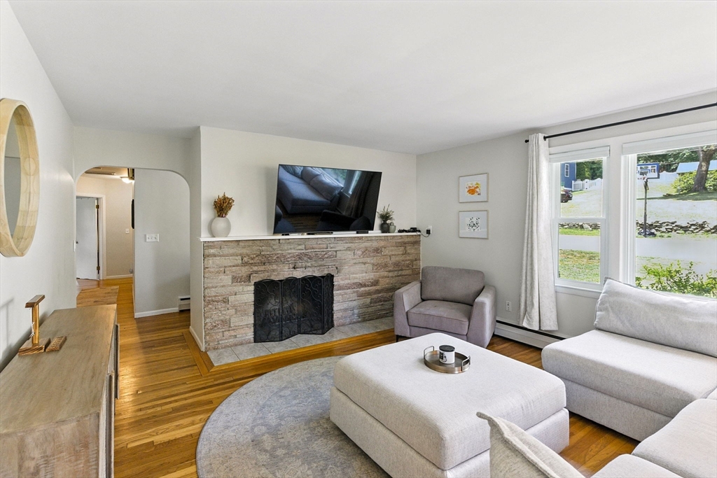 7 Riverview Ave