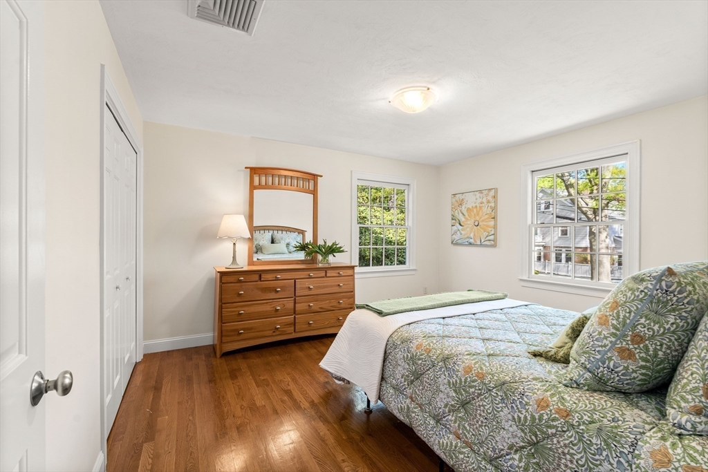 18 Taff Road, Milton, MA Photo #12