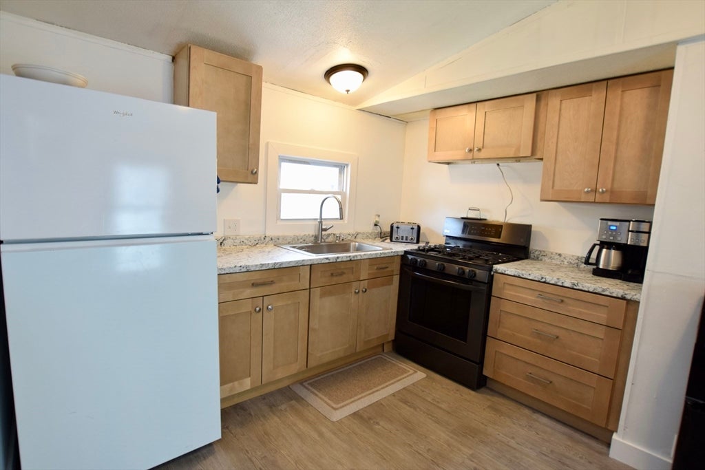 170 Rockland St. 5