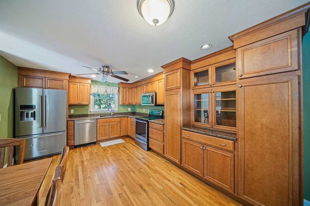 133 Russell Ln