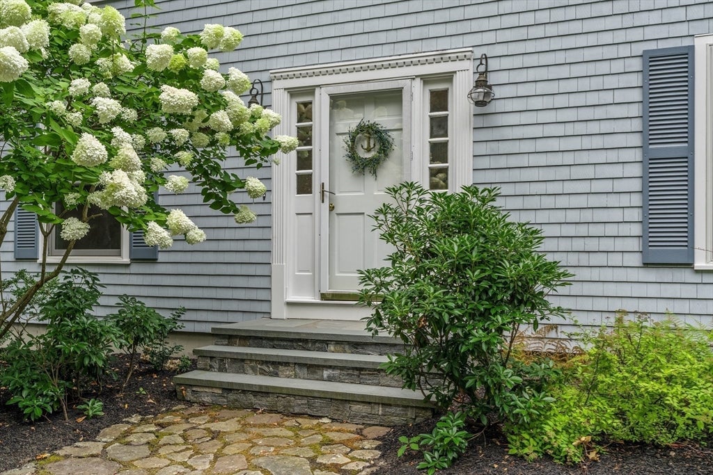 18 Indian Cove Rd