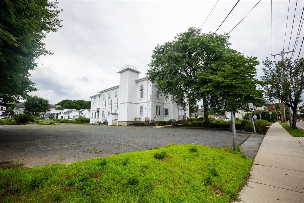 86 Pleasant St