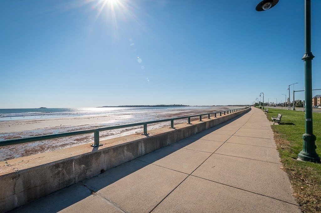 300 Lynn Shore Dr 204