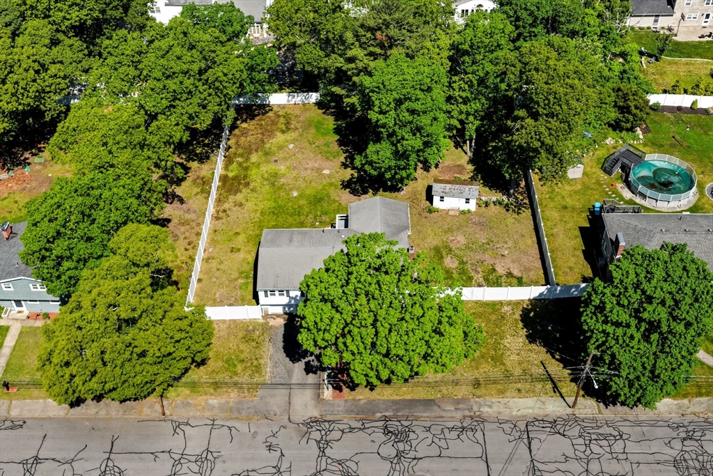 37 Old Coach Rd