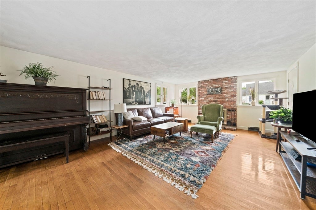495 Thicket St, Weymouth, MA Photo #20