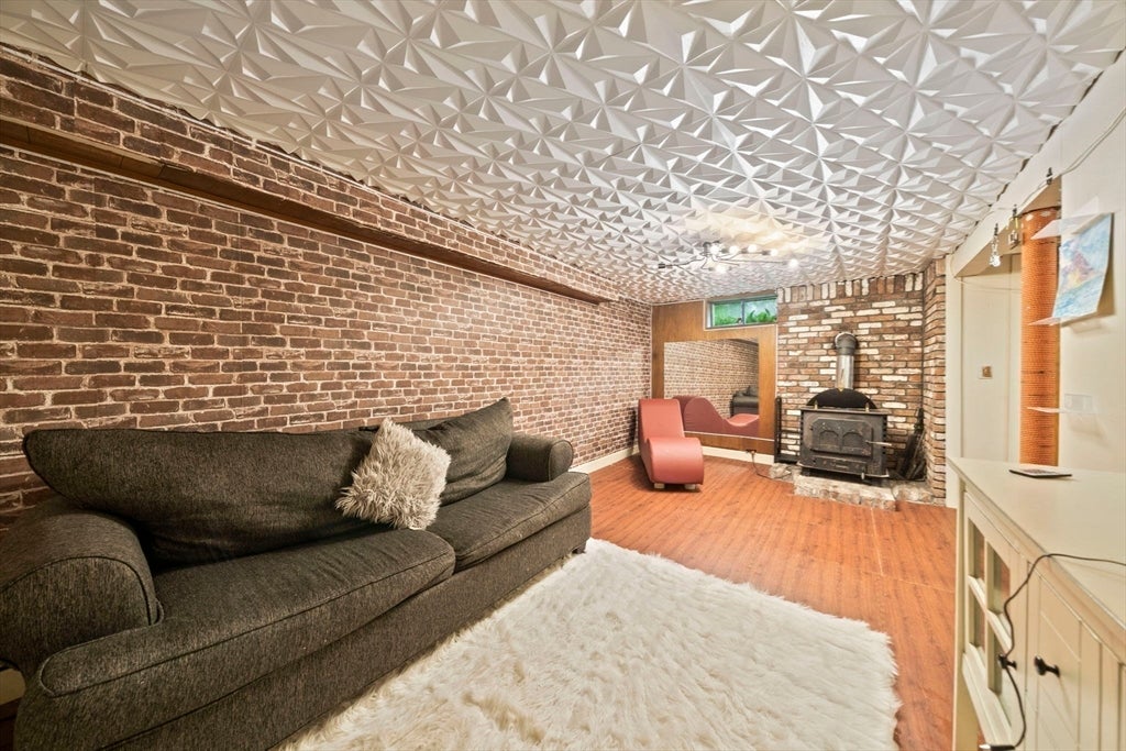 495 Thicket St, Weymouth, MA Photo #25