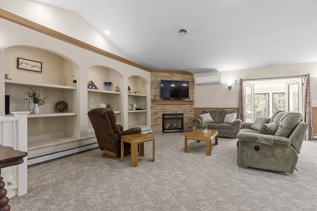 118 Willis Rd