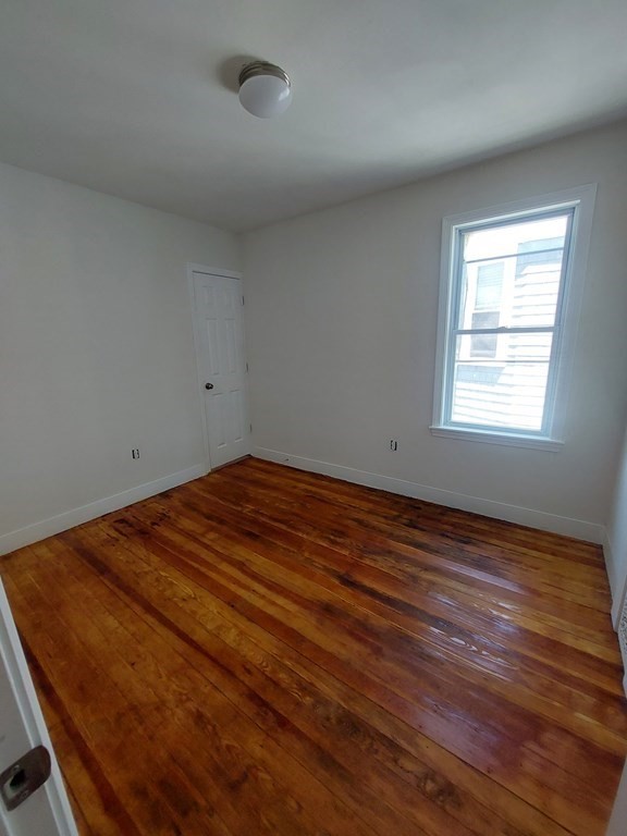 11 Groveland St 3