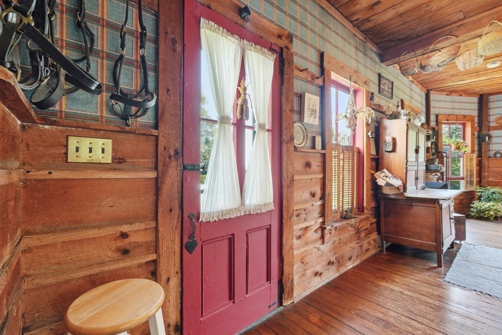 295 Old Post Rd, Worthington, MA Photo #14