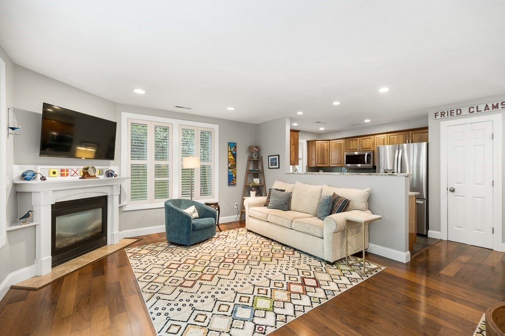 65 E Main St #3, Gloucester, MA, 65 E Main St #3, Gloucester, MA Photo #8