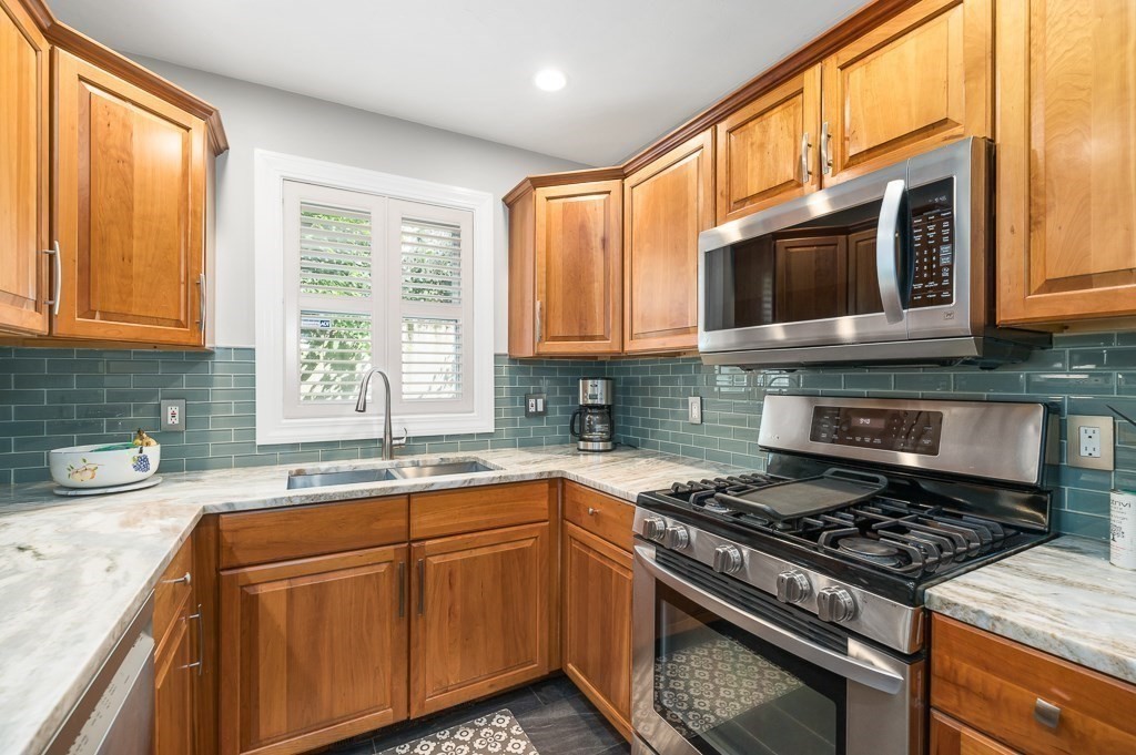 65 E Main St #3, Gloucester, MA, 65 E Main St #3, Gloucester, MA Photo #5