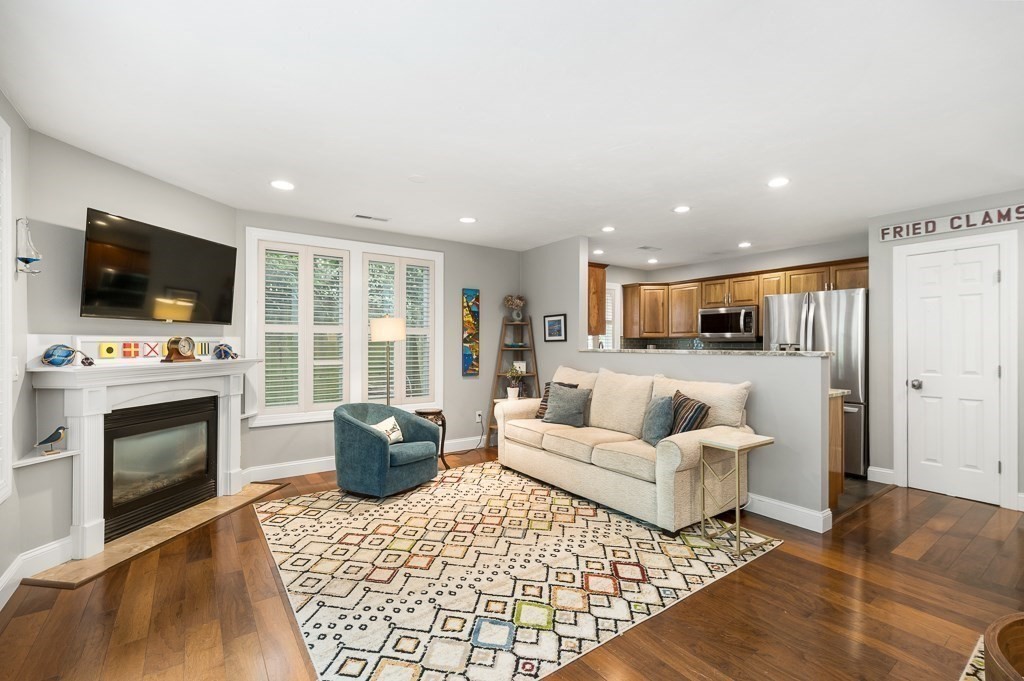 65 E Main St #3, Gloucester, MA, 65 E Main St #3, Gloucester, MA Photo #9