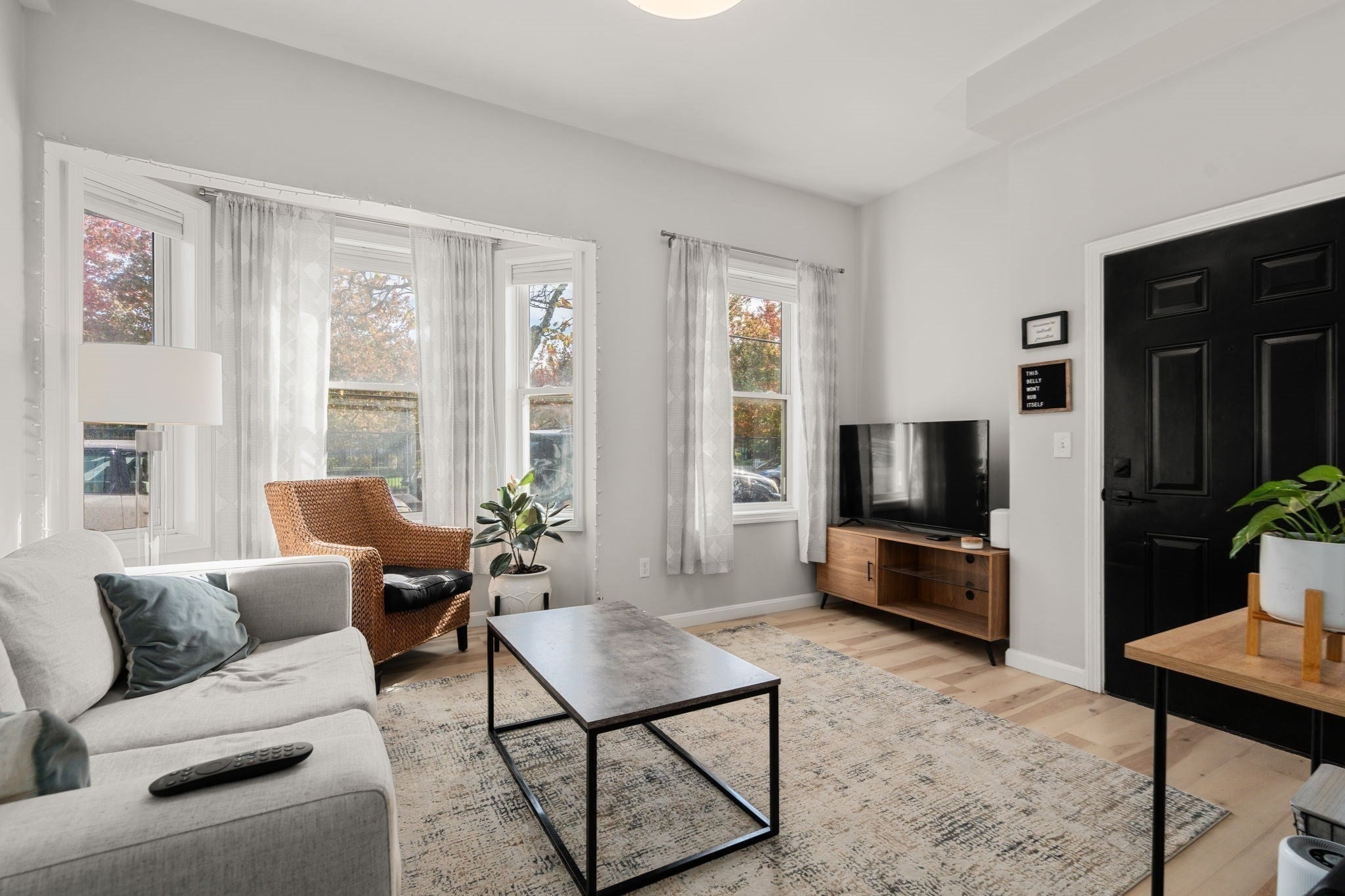 256 Bremen St #1, Boston, MA Photo #2
