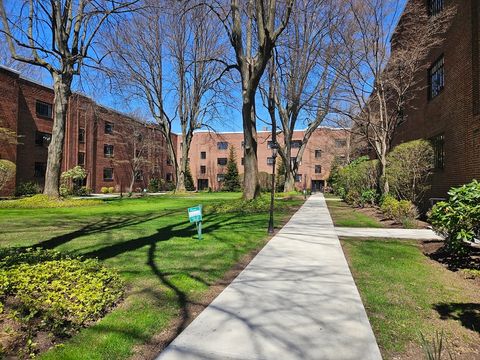 Condominium in Brookline MA 116 Sewall Avenue.jpg