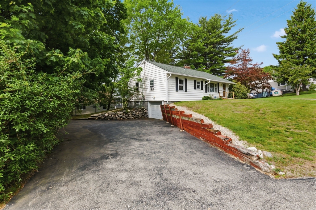 6 Longview Ter