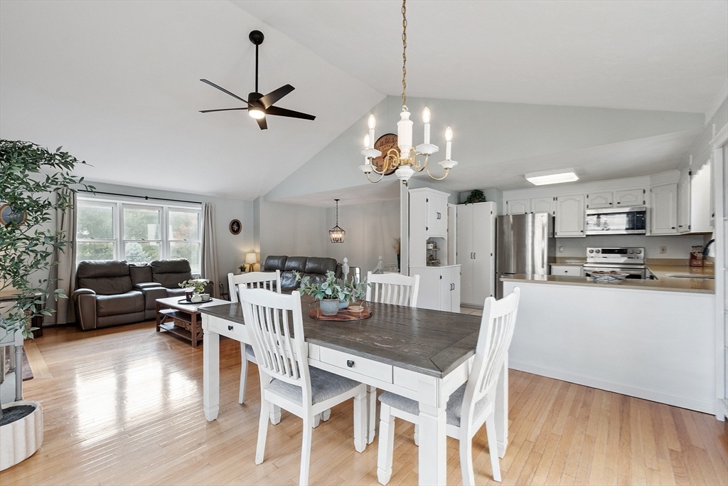 109 Weathervane Dr