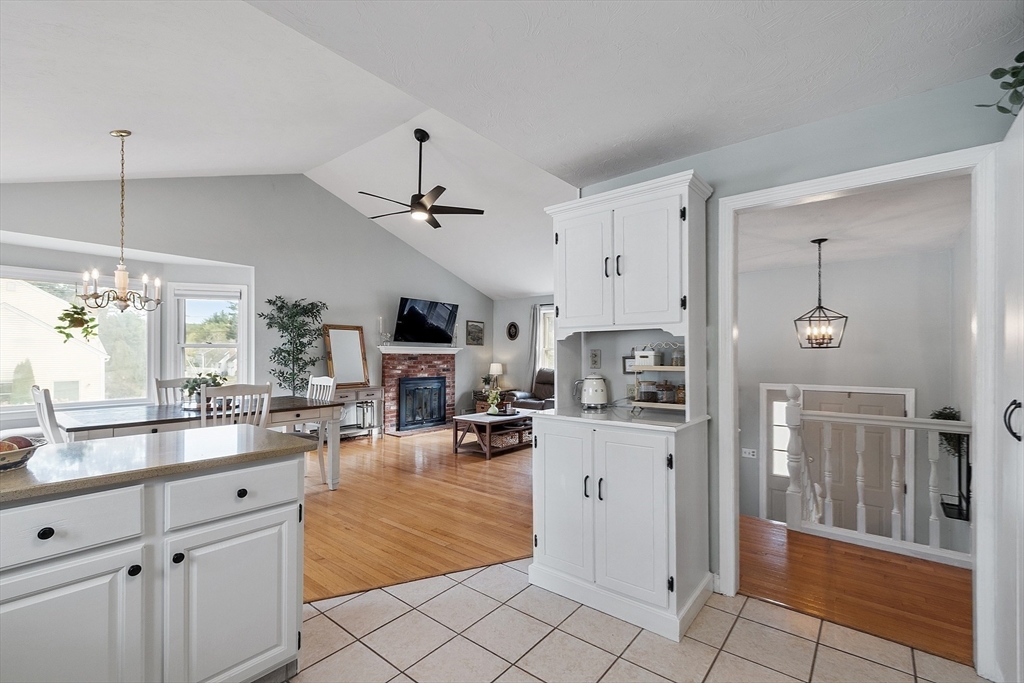 109 Weathervane Dr