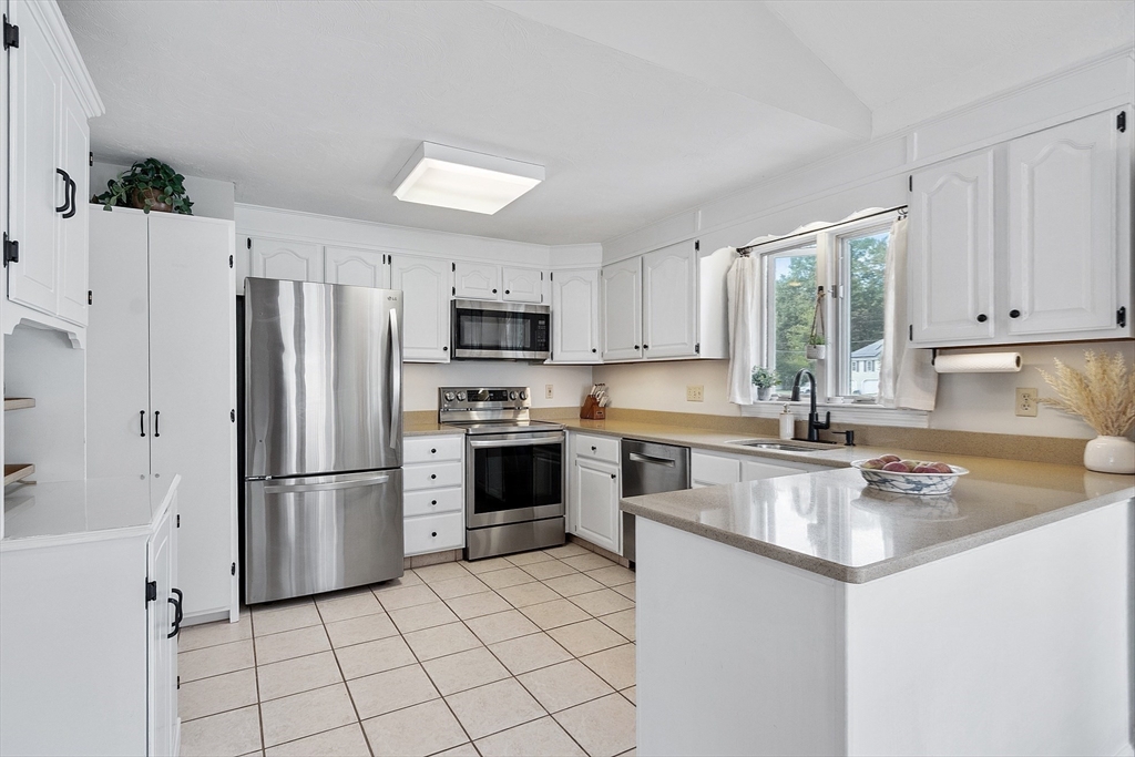 109 Weathervane Dr