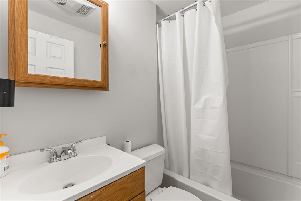 3 Stidsen Way, Worcester, MA, 3 Stidsen Way, Worcester, MA Photo #24