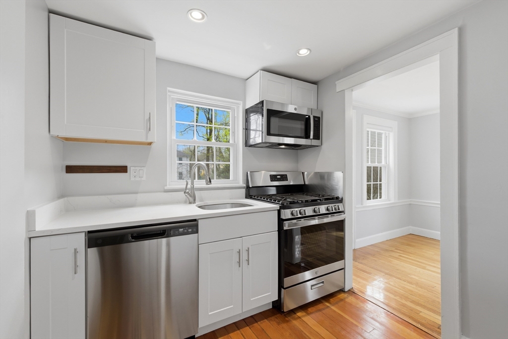 991-993 Massachusetts Ave