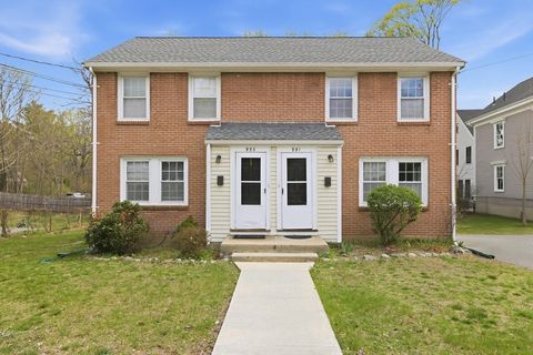 Photo of 991-993 Massachusetts Ave, Lexington, MA 02420 (MLS # 73505592)