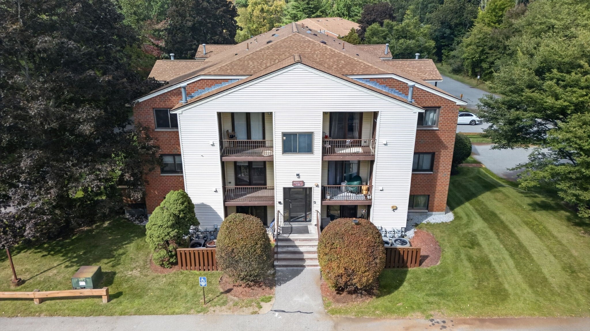189 Littleton Rd #15, Chelmsford, MA Photo #2