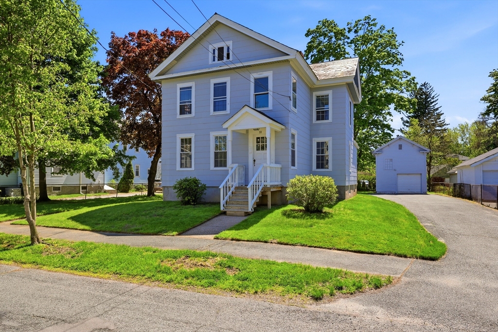 Photo of 10 W School St, Westfield, MA