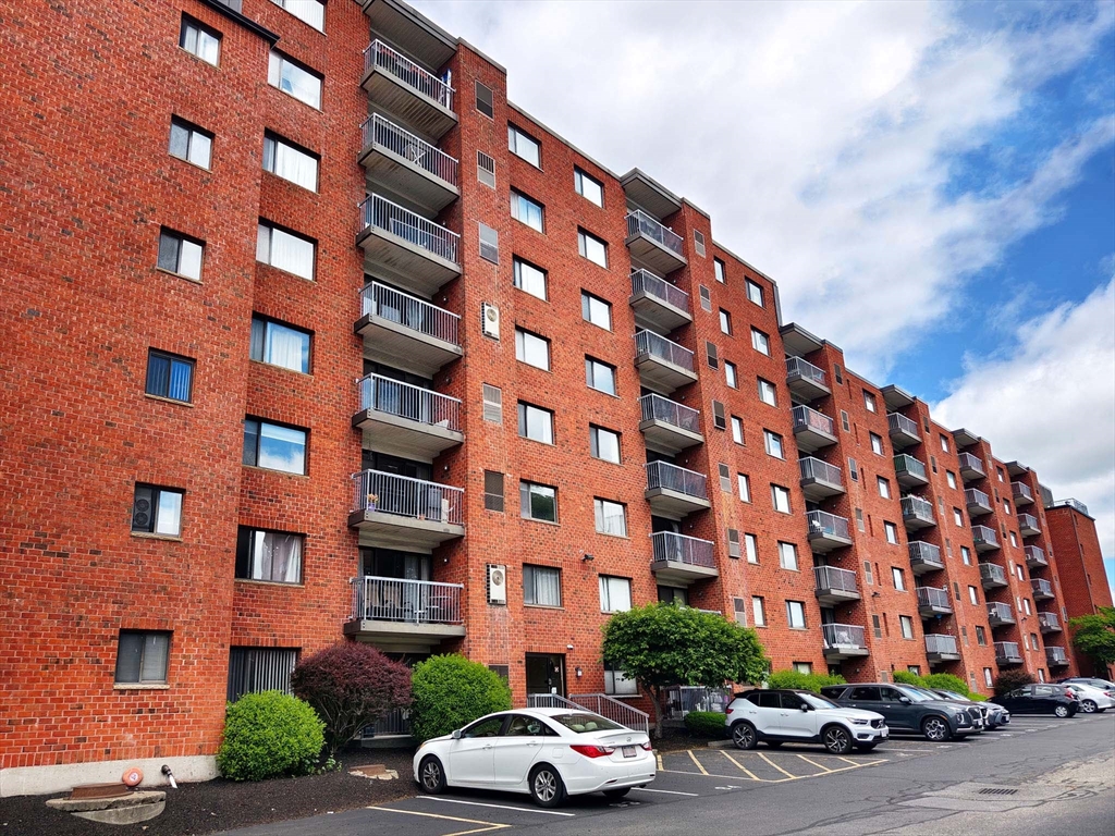 8 9th St 406