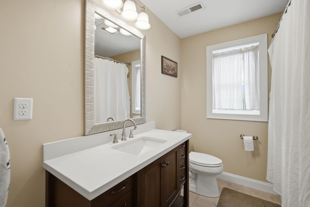 205 Bishop St, Framingham, MA Photo #12
