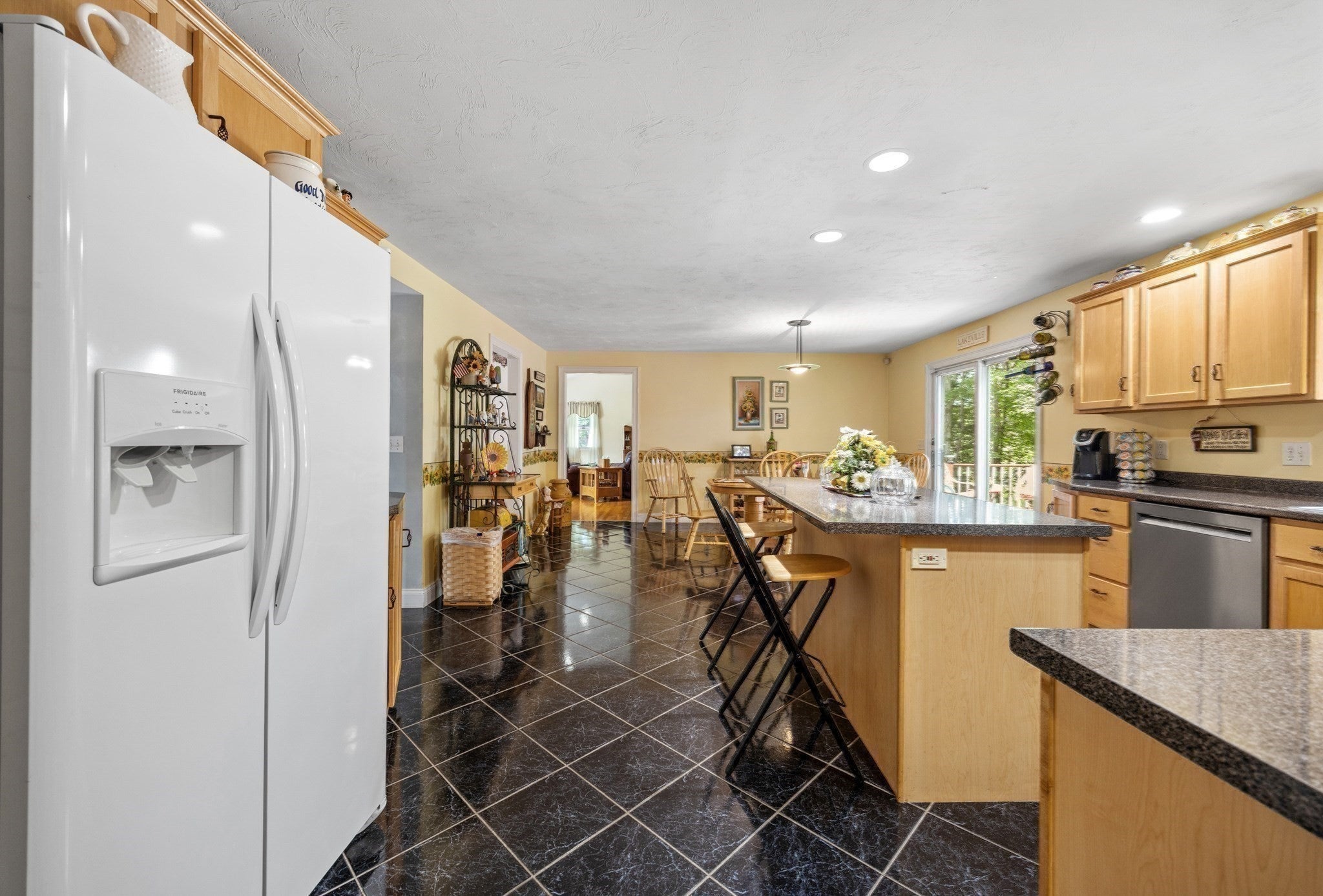 37 Malbone St, Lakeville, MA Photo #24