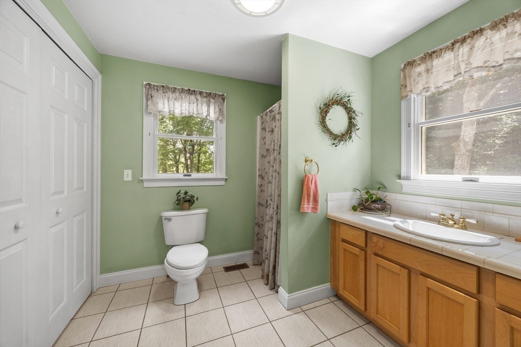 37 Malbone St, Lakeville, MA Photo #22