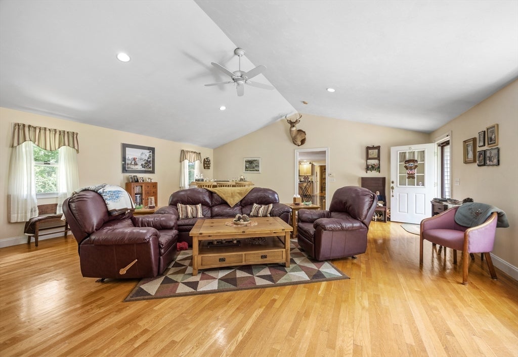 37 Malbone St, Lakeville, MA Photo #19