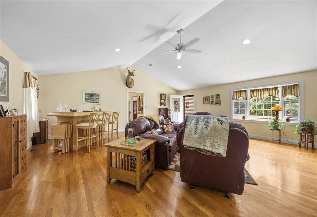 37 Malbone St, Lakeville, MA Photo #21
