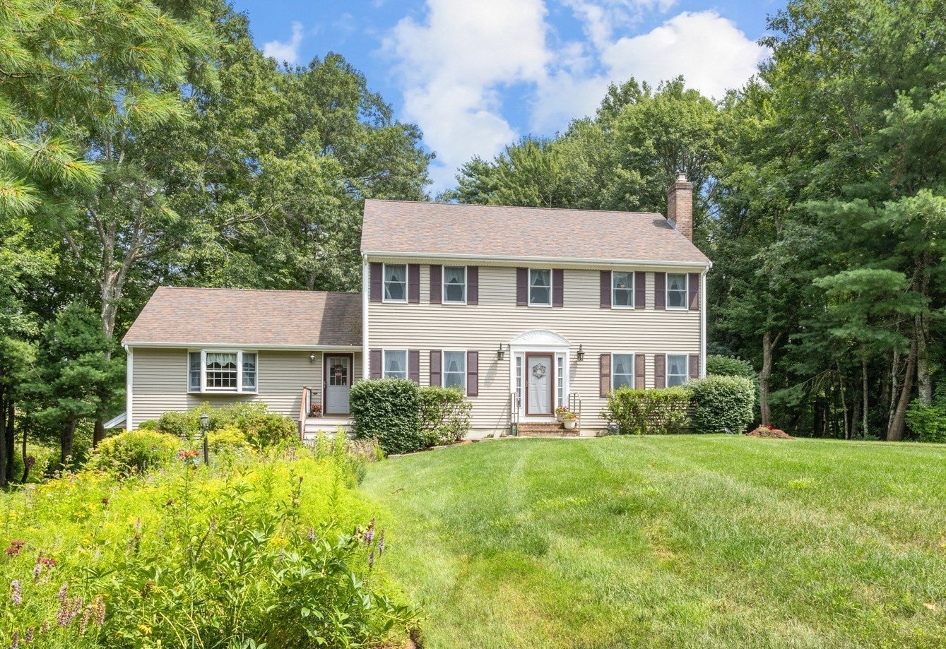 37 Malbone St, Lakeville, MA Photo #1