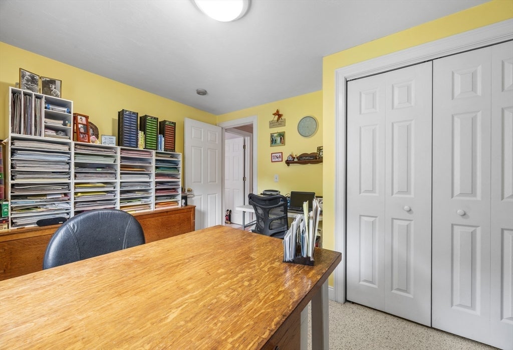 37 Malbone St, Lakeville, MA Photo #32