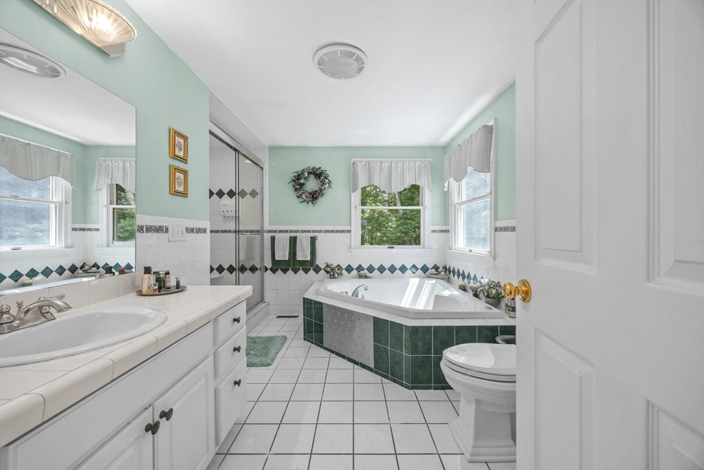 37 Malbone St, Lakeville, MA Photo #25