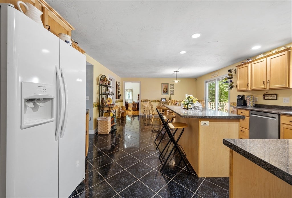37 Malbone St, Lakeville, MA Photo #13