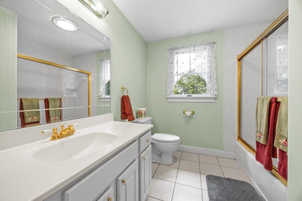 37 Malbone St, Lakeville, MA Photo #35