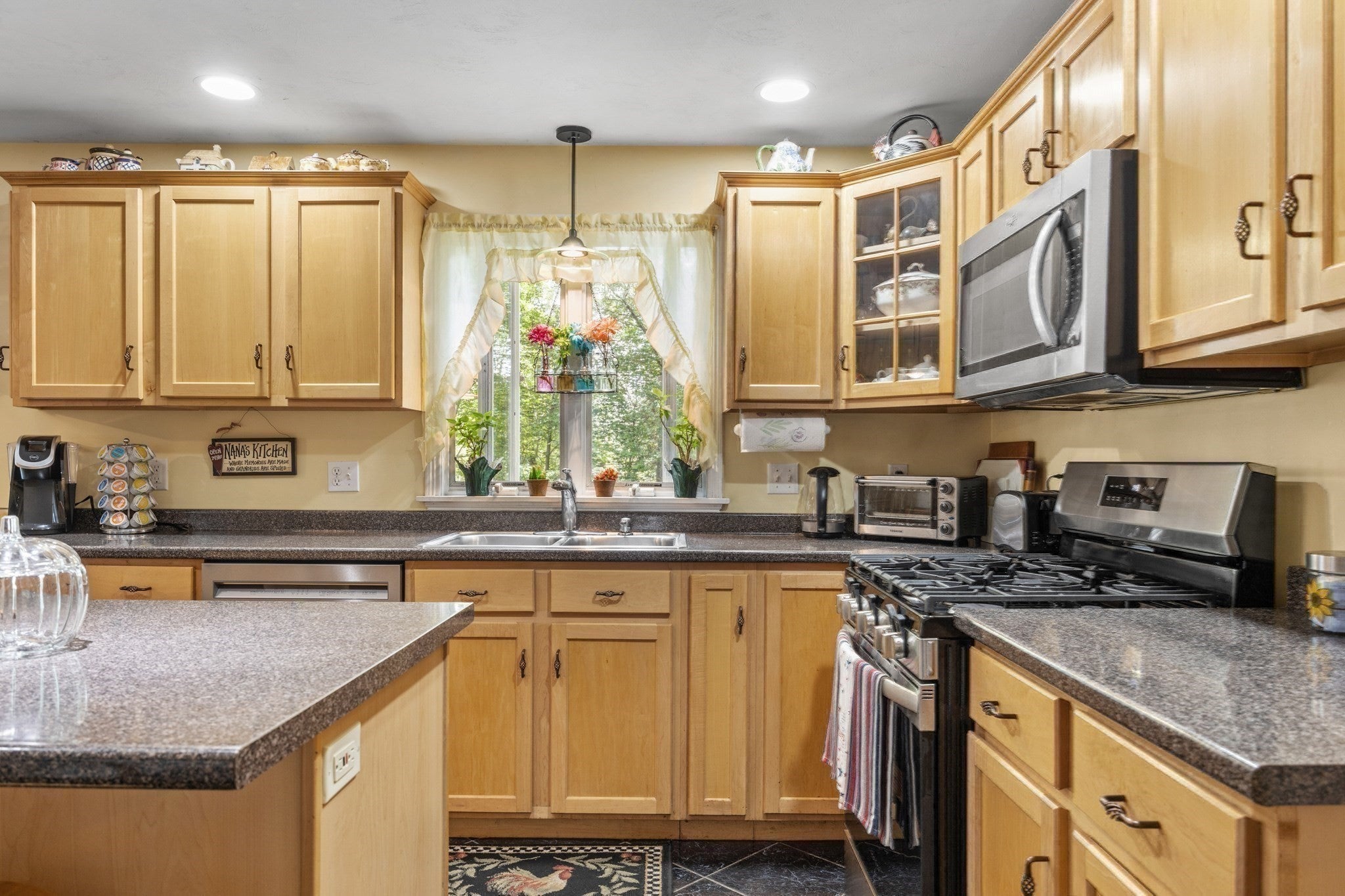 37 Malbone St, Lakeville, MA Photo #11